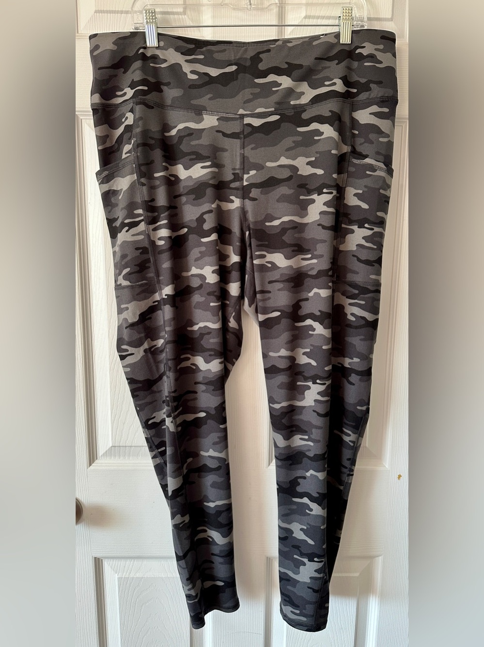Maurice’s 7/8 Length Active Wear Leggings